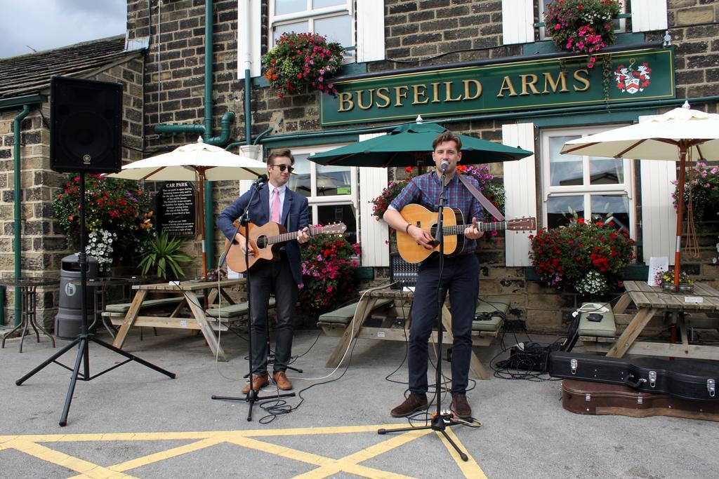 Busfeild Arms Bed & Breakfast Keighley Exterior photo